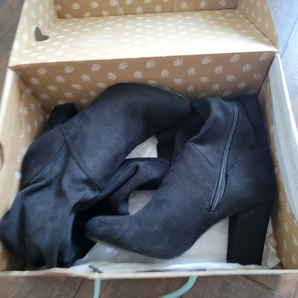 Knee High Boots - Picture 9 of 10